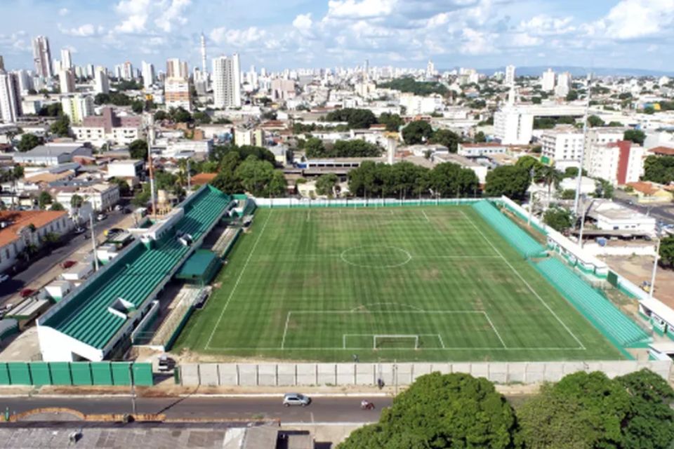 Estádio Eurico Gaspar Dutra, palco da partida desta terça-feira (25)