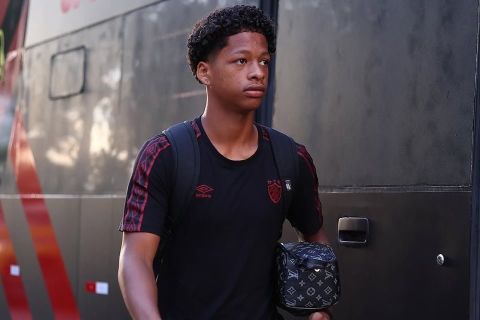 Zé Lucas chamou a atenção da Seleção ao se destacar no profissional do Sport em 2025