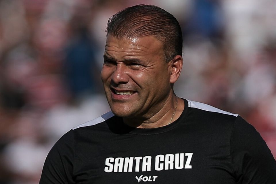 Executivo detalha posições carentes no elenco tricolor