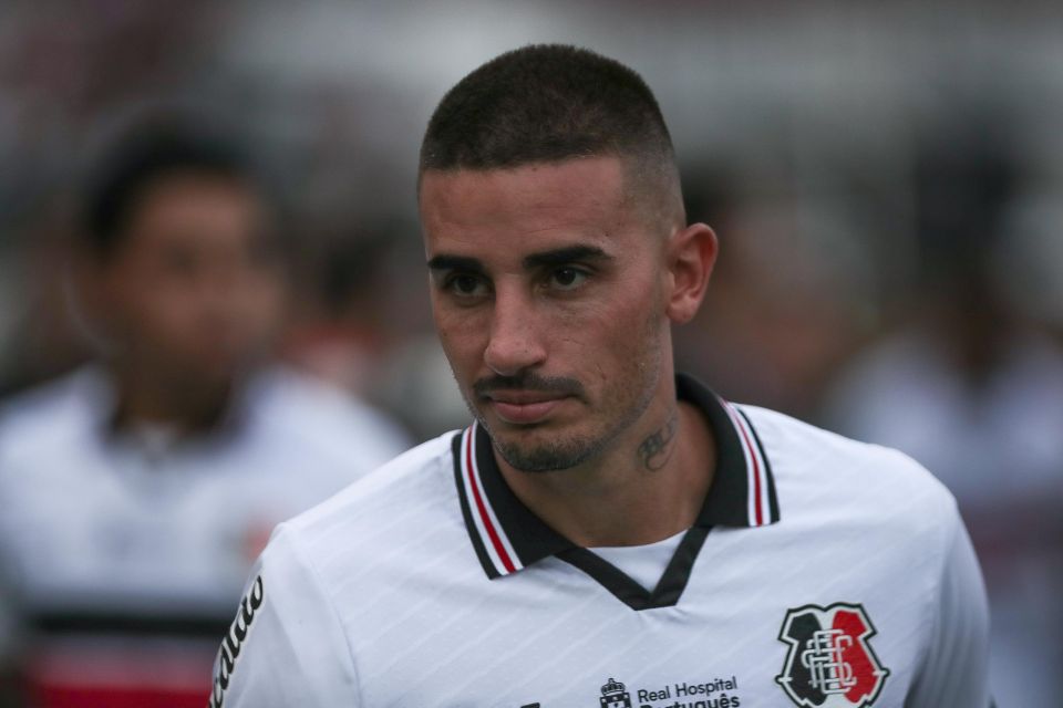 Thiago Galhardo atuou por 45 minutos na partida