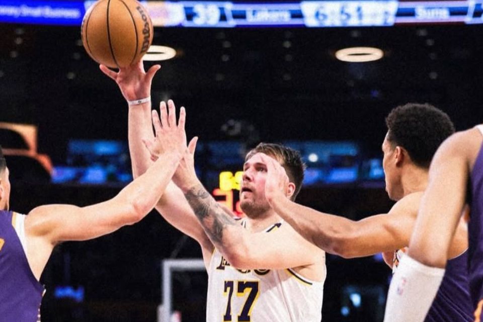 O time do Lakers estava há três partidas sem vencer