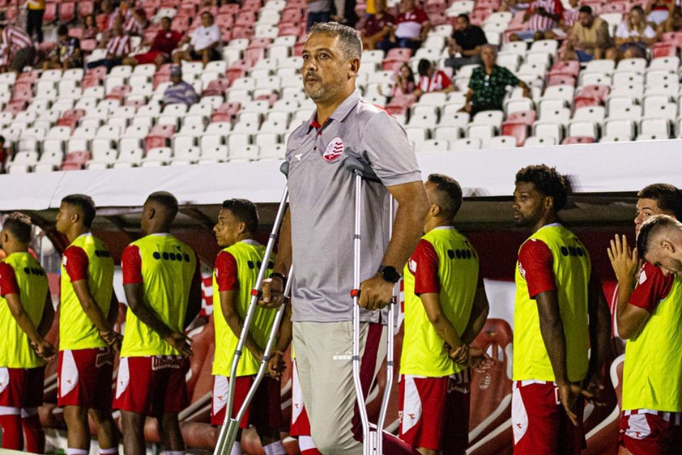 Marquinhos Santos elogiou postura da equipe alvirrubra em vitória contra o América-RN