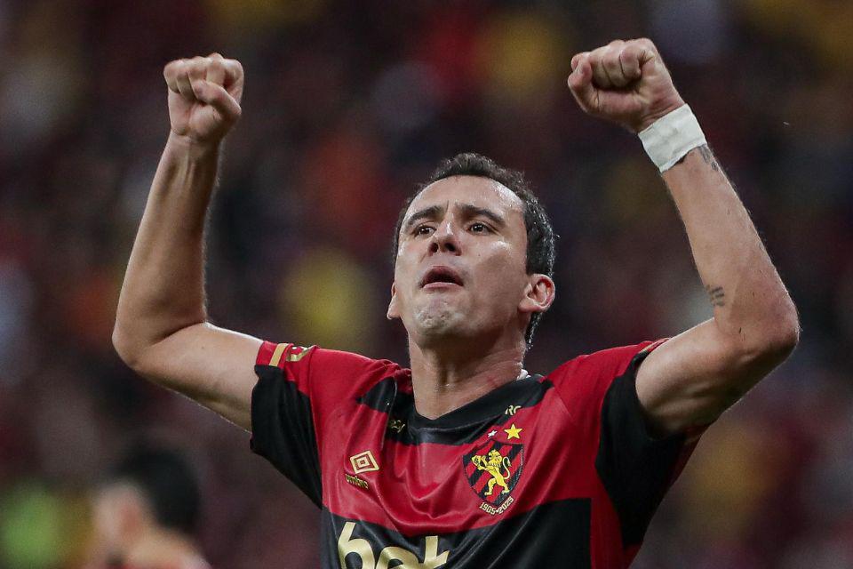 Pablo celebra gol marcado na partida de ida da final do Pernambucano
