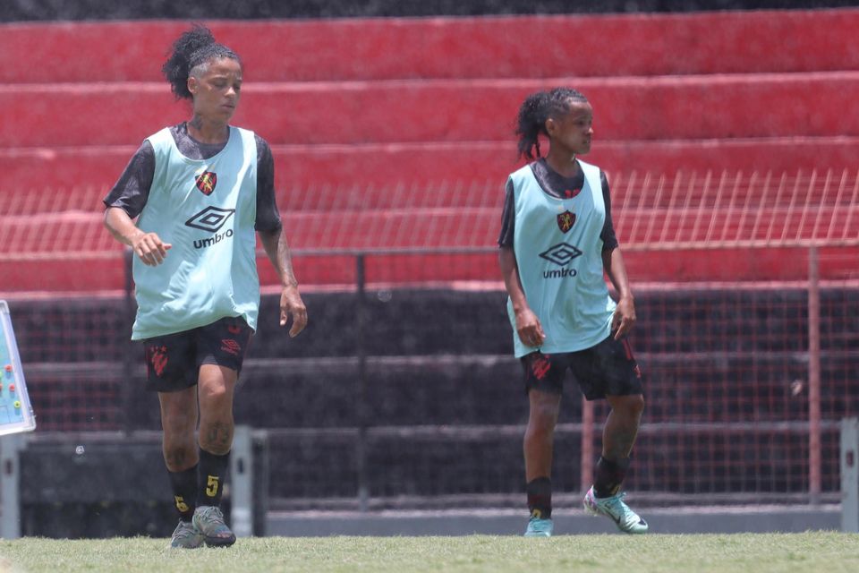Leoas em treinamento