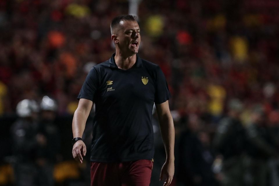 André Azevedo comandou o time na derrota para o Altos