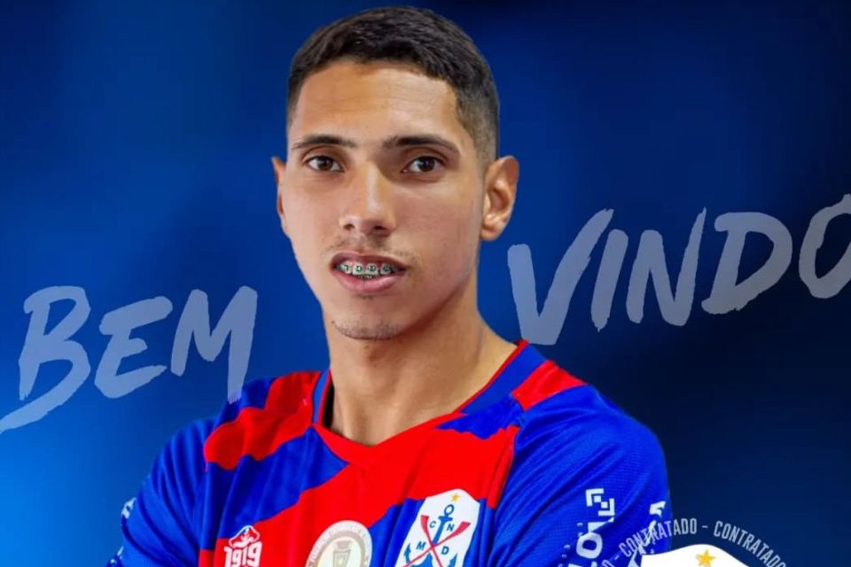 O atacante Geovany Soares estava no Marcílio Dias