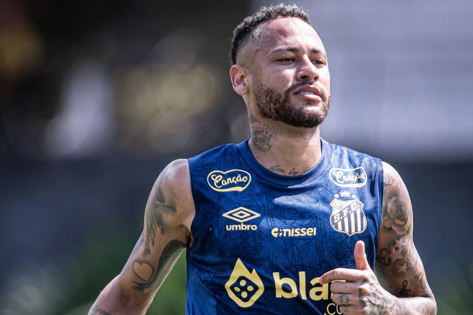 O atacante tem contrato com o Santos até junho deste ano