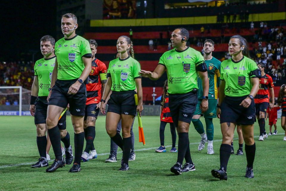 Arbitragem do jogo de volta da final do Pernambucano de 20025