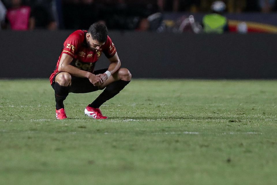 Sport e Palmeiras se enfrentam na Ilha do Retiro após quatro anos