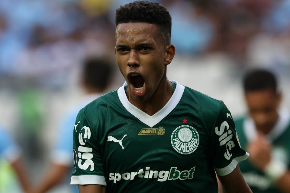 Estêvão marcou um dos gols do Palmeiras na vitória sobre o Sporting Cristal