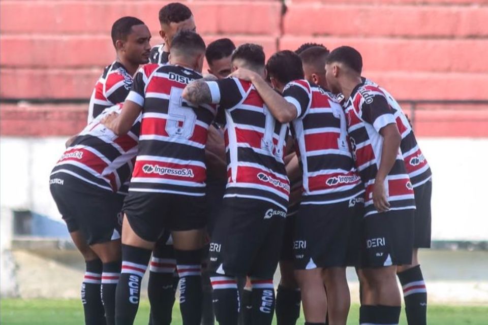Primeira partida do Santa Cruz com Marcelo Cabo no comando 