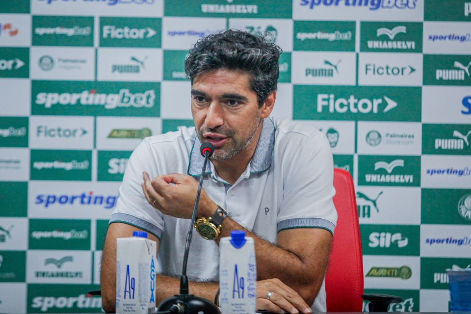Abel Ferreira elogiou a atmosfera do estádio do Leão
