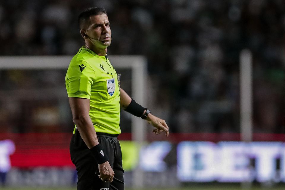 Bruno Arleu, árbitro da partida entre Sport e Palmeiras