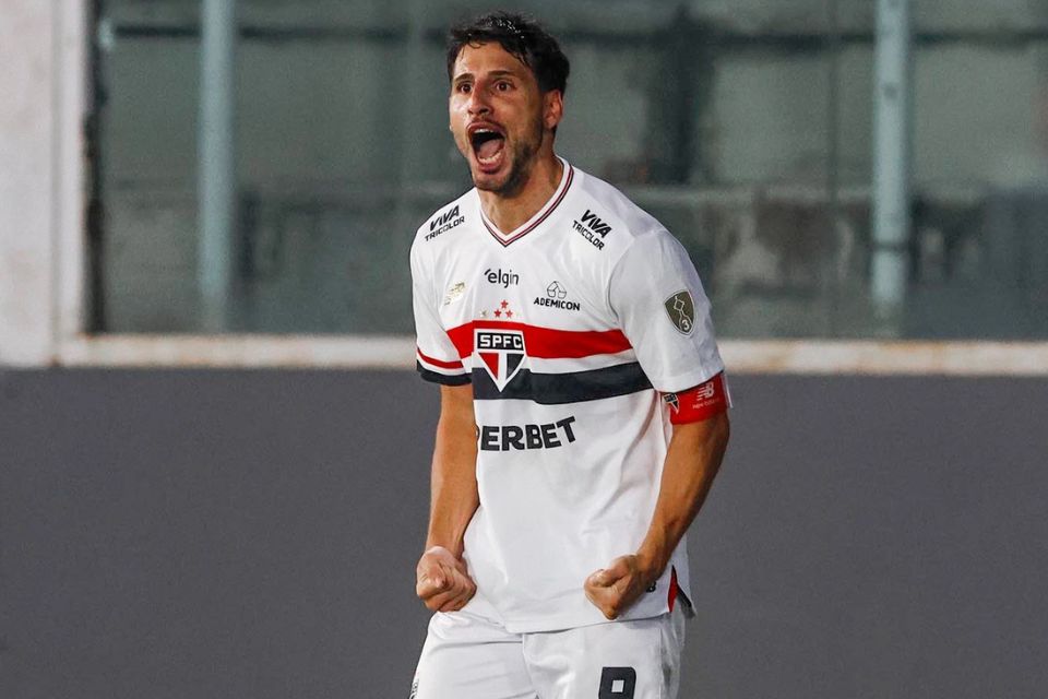 Na frente, Calleri continua como titular e deve fazer dupla com Ferreirinha