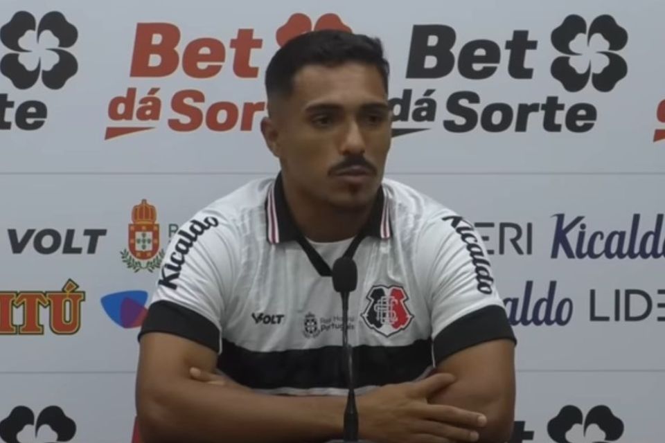Meia Willian Júnior foi apresentado no Santa Cruz