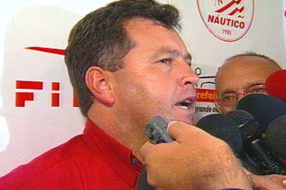 Roberto Cavalo é o técnico do Itabaiana