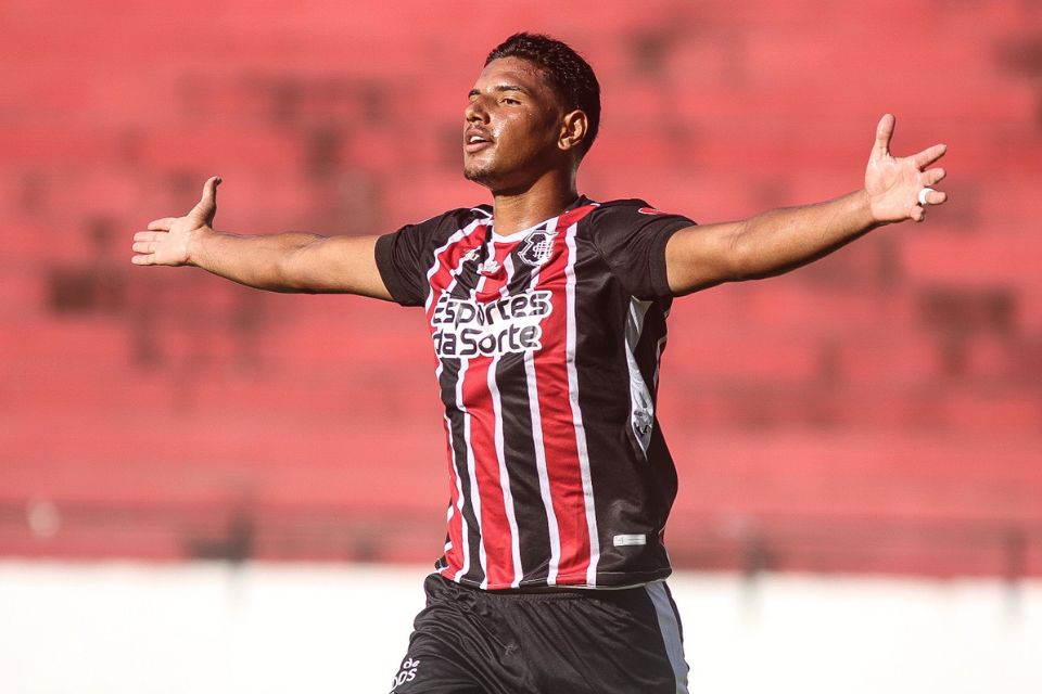 Túlio acerta saída em comum acordo com o Santa Cruz