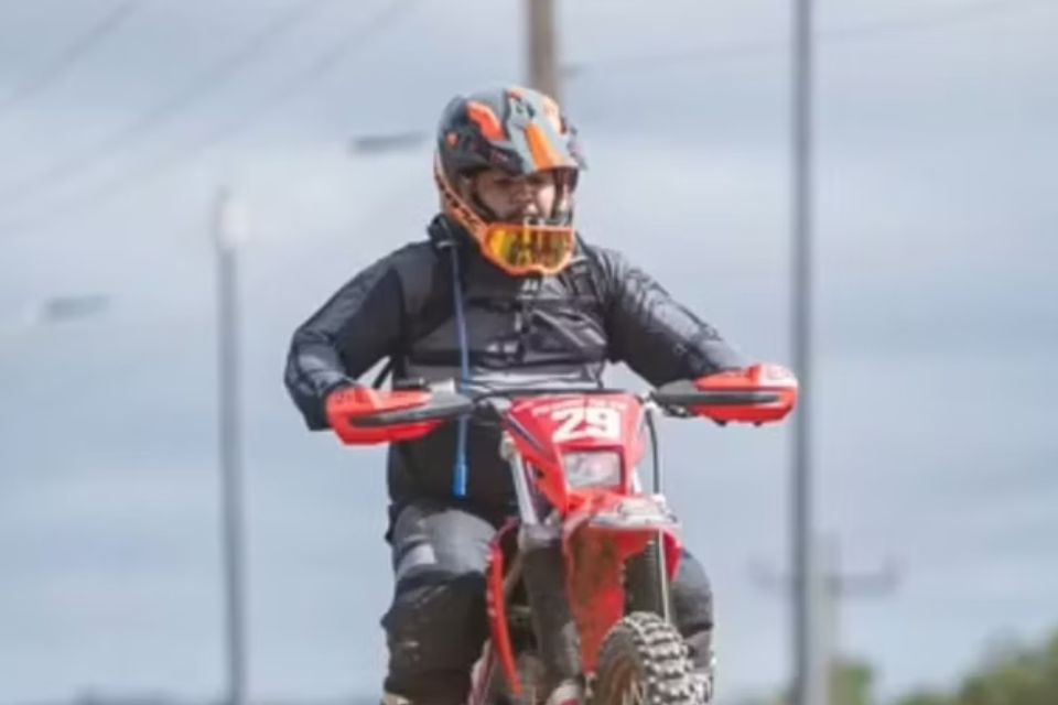 O motociclista sofreu um mal súbito, que evoluiu para uma parada cardíaca