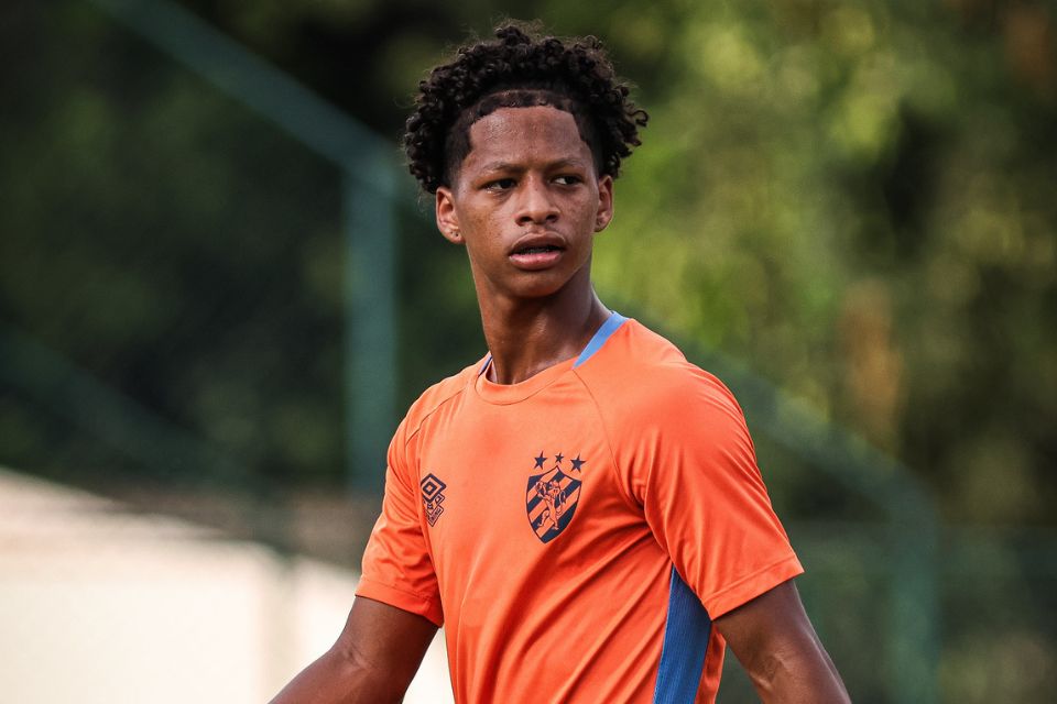 Zé Lucas vira opção no Sport para duelo contra o RB Bragantino