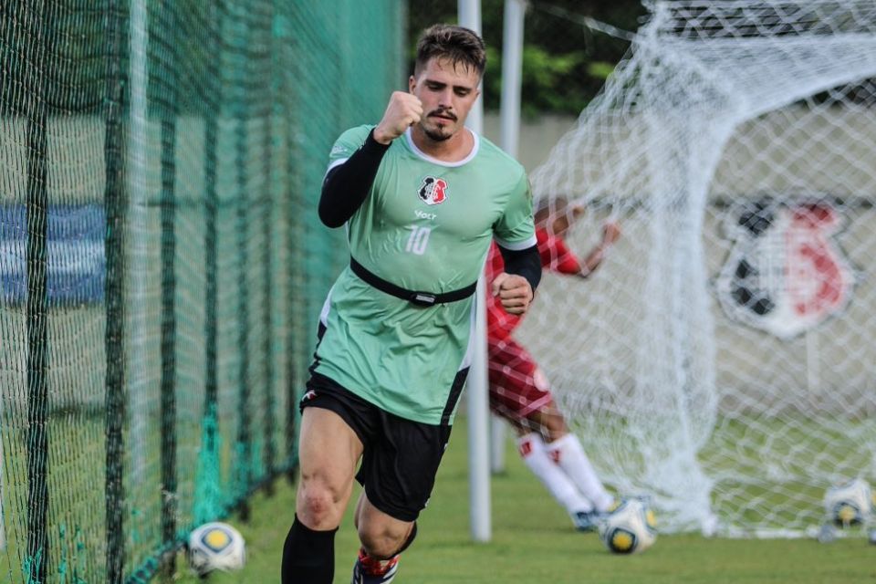 Matheus Melo segue no departamento médico