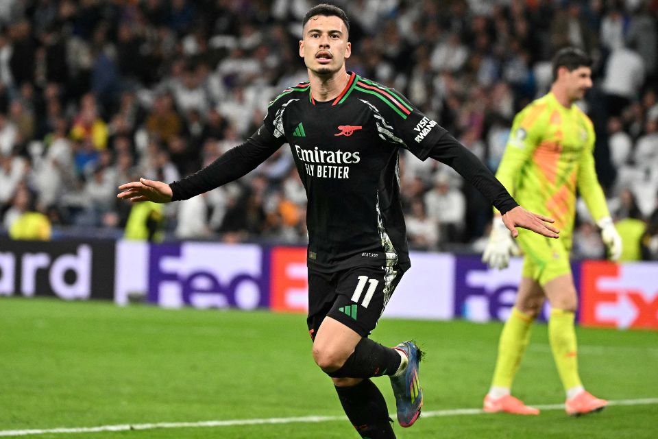 Nos acréscimos, Martinelli puxou o contragolpe e tocou na saída de Courtois para sacramentar a vitória do Arsenal 