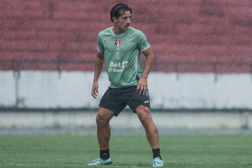 Gabriel Galhardo se prepara para primeiro jogo oficial pelo Santa Cruz no Arruda