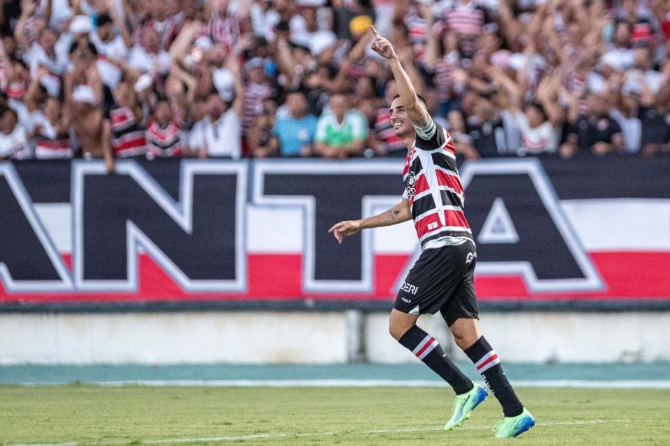 Thiago Galhardo revela desejo de encerrar carreira na Cobra Coral