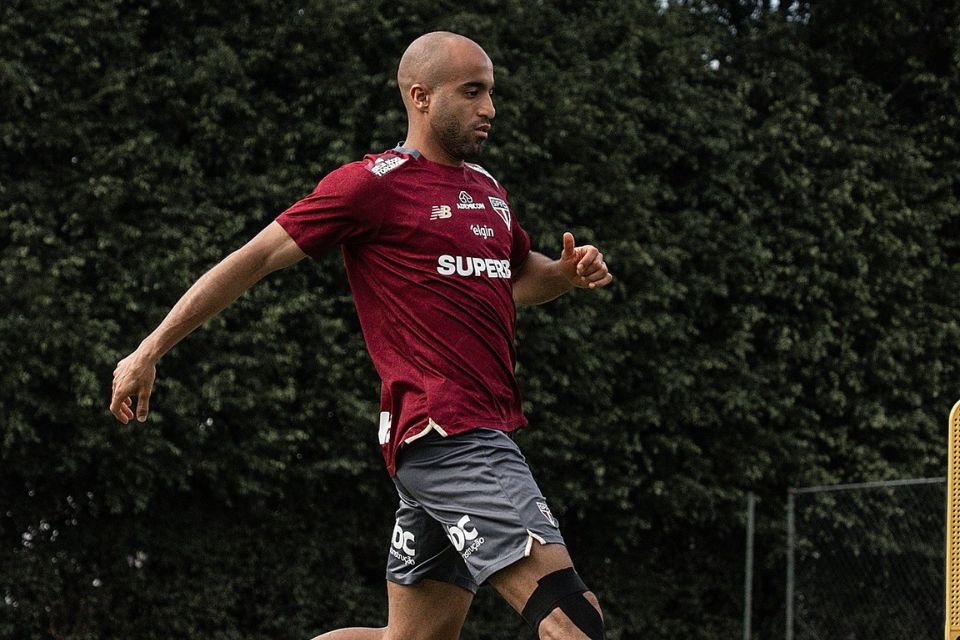 Lucas Moura está afastados dos jogos do São Paulo desde a semifinal do Paulistão