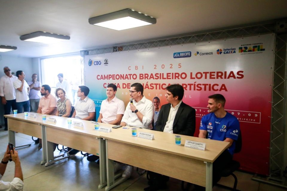 Prefeito celebra evento de ginástica no Recife
