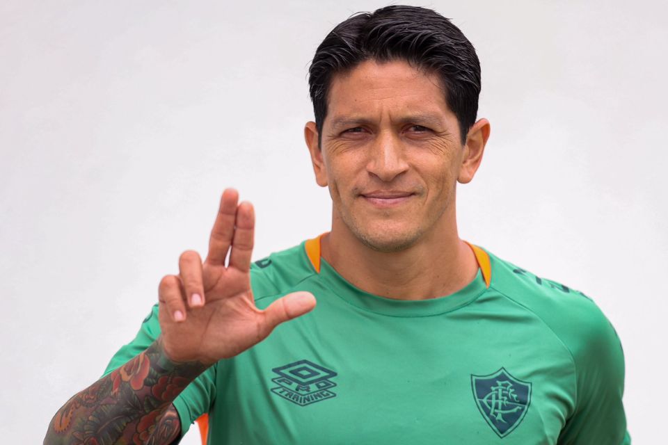 Com a ausência de Cano, a comissão técnica de Renato Gaúcho deve optar por Everaldo 