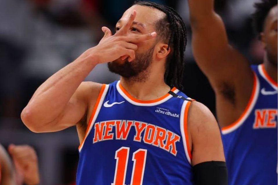 Jalen Brunson fechou o confronto contra o Detroit com: 40 pontos, 7 assistências e quatro rebotes