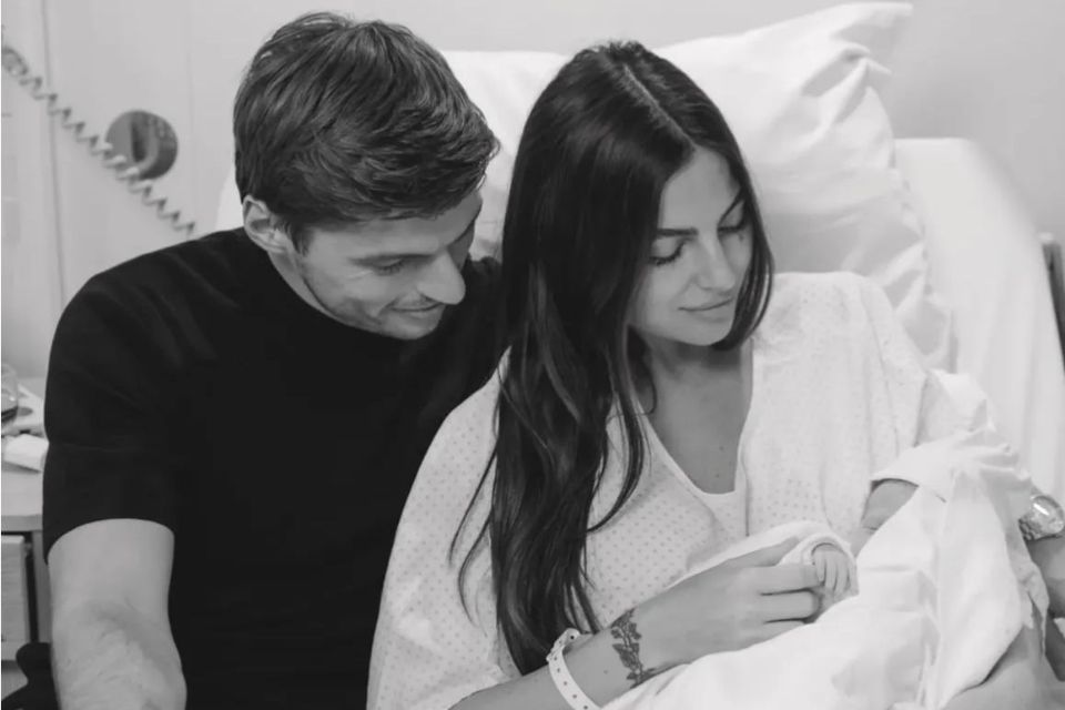 
Verstappen celebra o nascimento de filha com Kelly Piquet 
