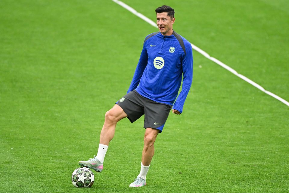 Recuperado de lesão na coxa, Lewandowski vai estar presente no banco contra a Inter de Milão
