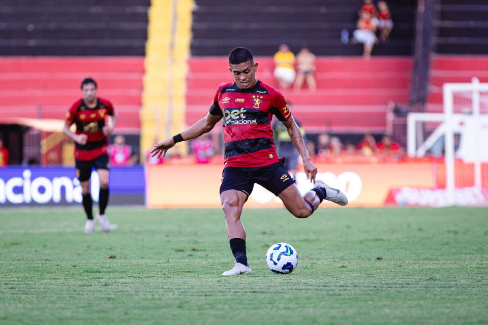 Igor Caríus é um dos remanescentes da última temporada do Sport