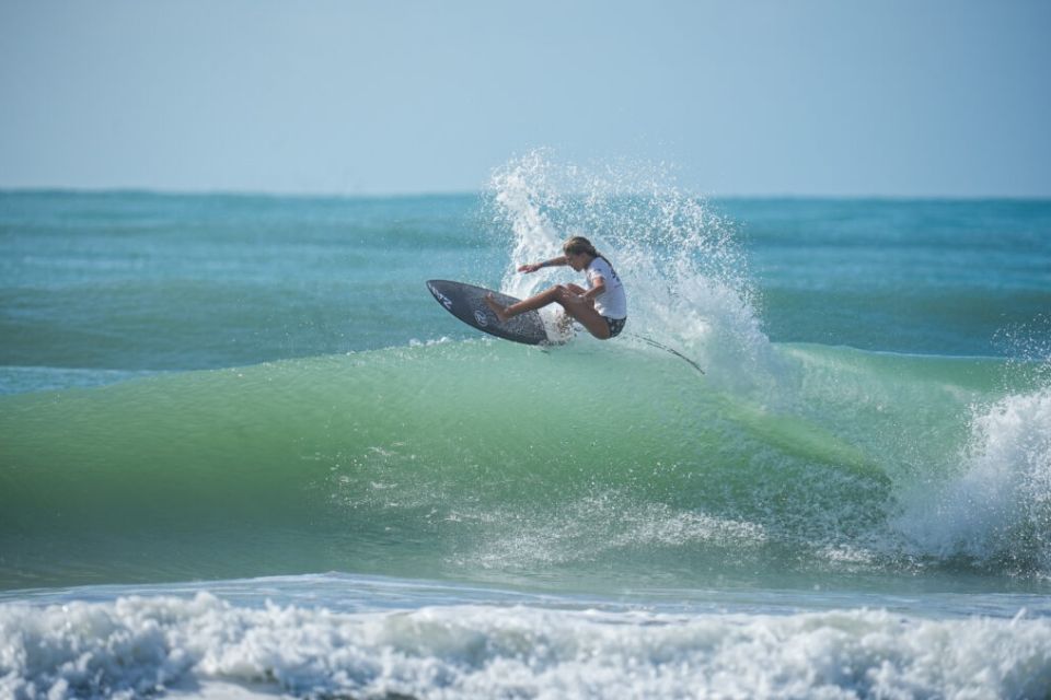 Valentina encontrou as melhores ondas na final da Sub-14