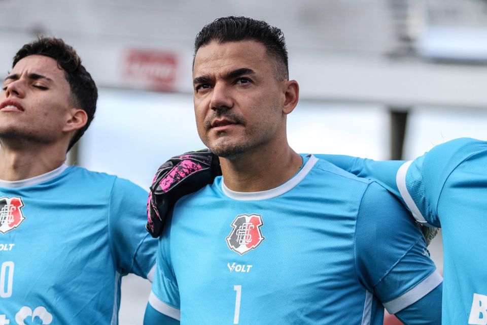 O arqueiro tricolor elogiou o trabalho do técnico Marcelo Cabo