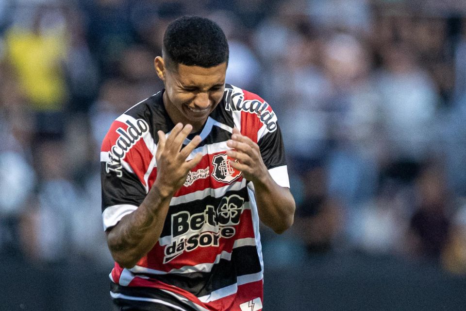 No Lacerdão, Santa Cruz vence Central e mantém liderança do Grupo A3