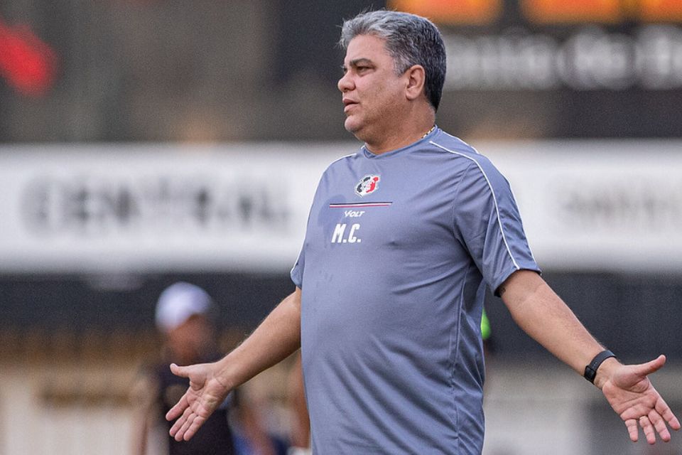 Técnico do Santa Cruz lamenta escassez de extremos