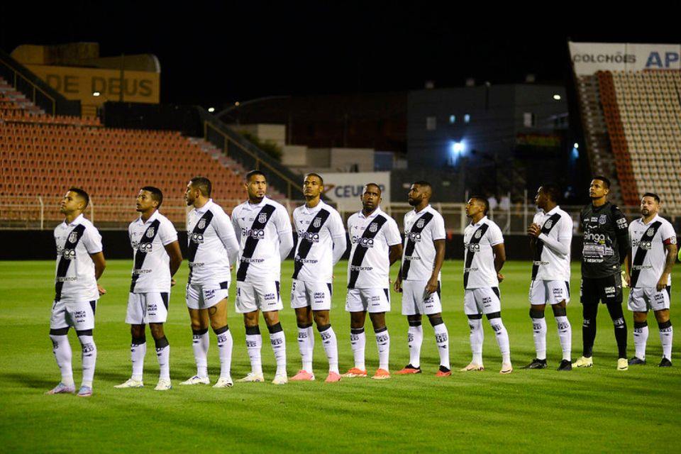 Ponte Preta busca manter liderança contra o Náutico nos Aflitos