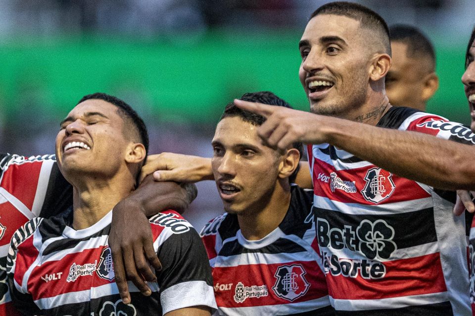 Trio de ataque formado por Thiaguinho, Geovany e Thiago Galhardo vive grande momento no Santa Cruz