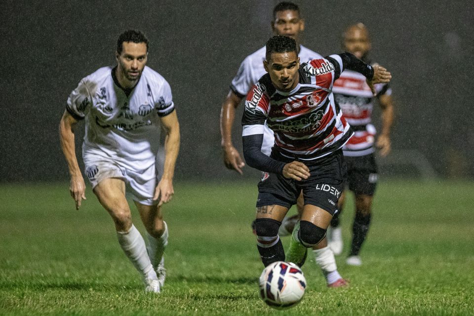 Pedro Henrique celebra com chance no time titular do Santa Cruz