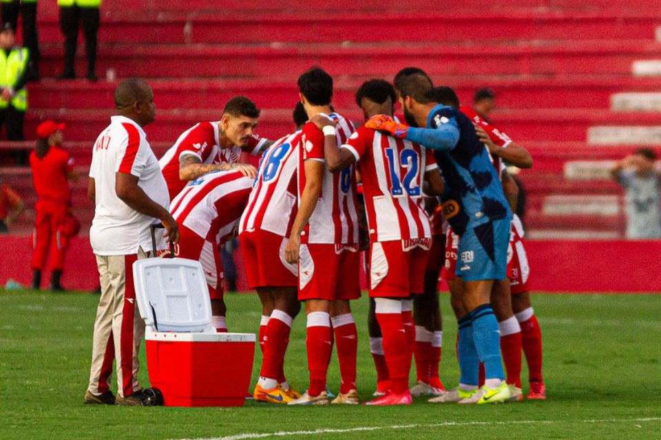 Náutico tenta voltar a vencer como visitante na Série C