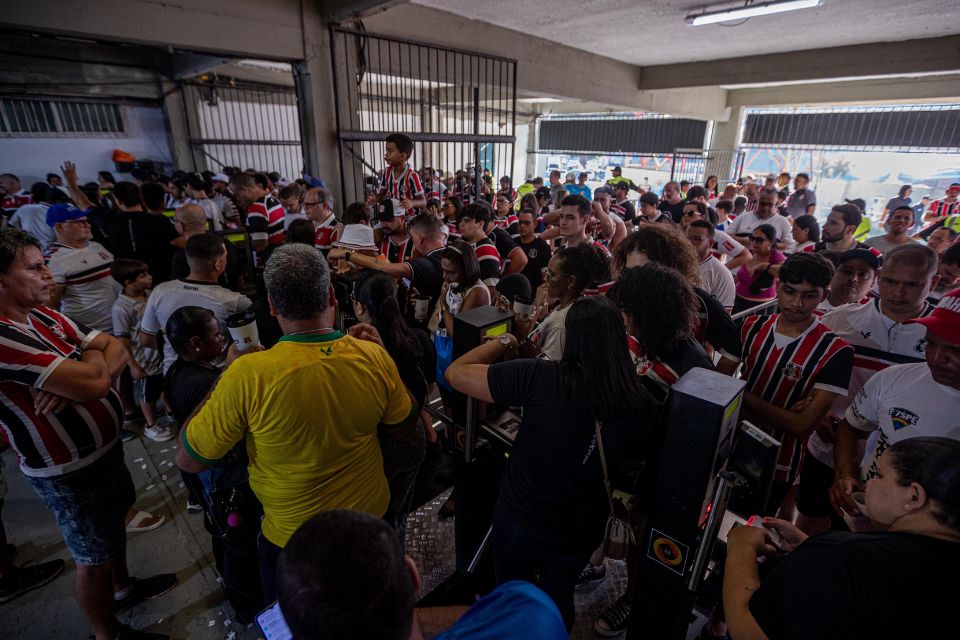O sistema de biometria facial no Arruda teve início neste domingo, na partida entre Santa Cruz e Ferroviário