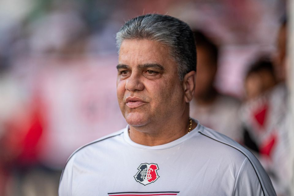 Marcelo Cabo comandou o Santa Cruz na vitória sobre o Ferroviário