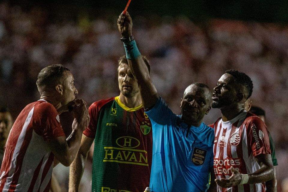 Náutico vem acumulando expulsões na fase atual da temporada