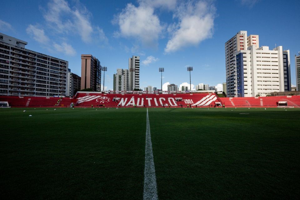 Leilão dos Aflitos é suspenso 