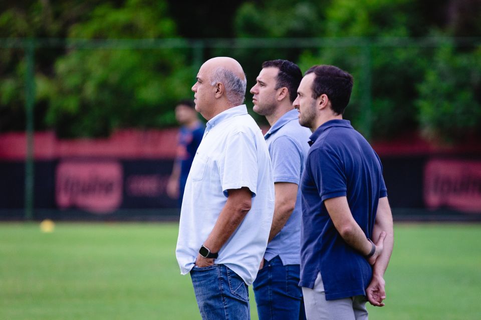 Departamento de Futebol do Sport terá a missão de reforçar elenco e definir novo treinador para a sequência do Brasileirão