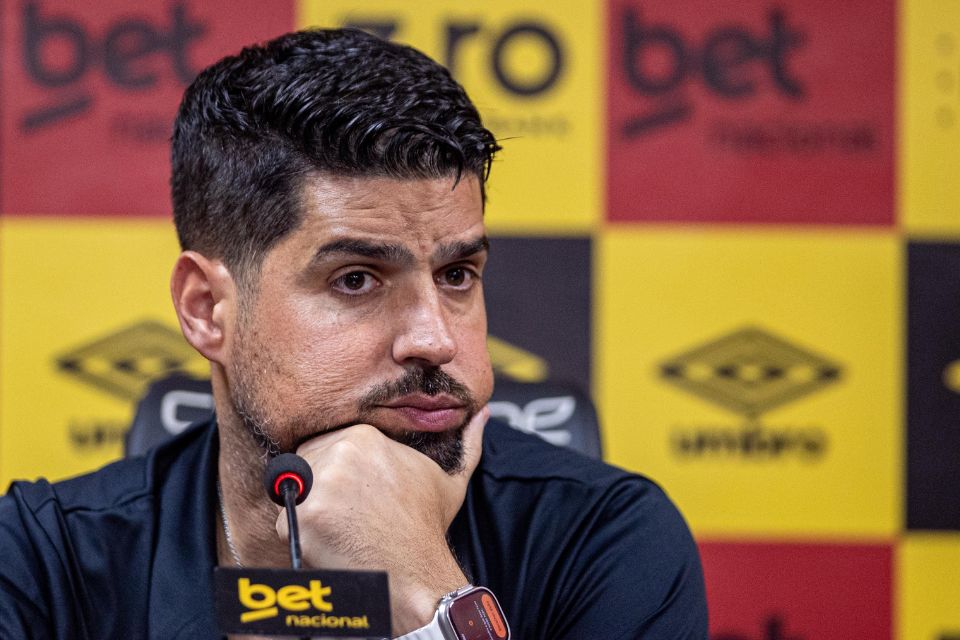 António Oliveira comandou o Sport em apenas quatro partidas