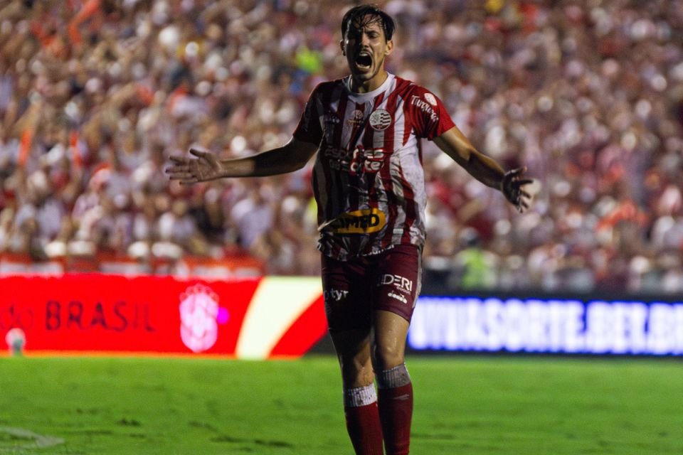O Náutico precisa vencer e torcer por resultados ruins de seus adversários