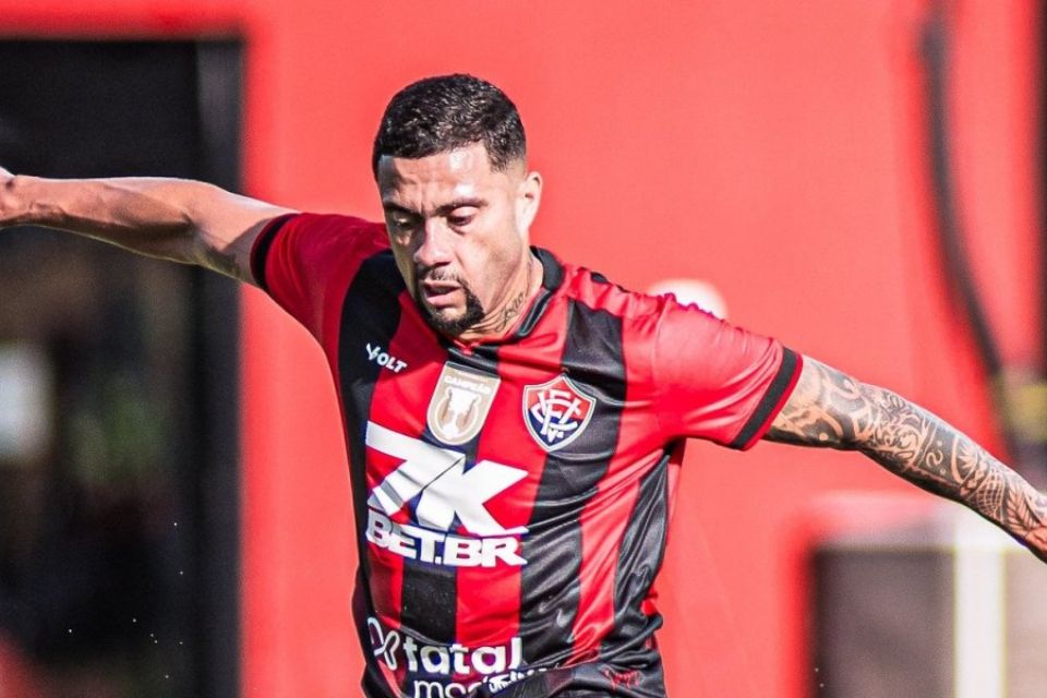 Wellington Rato marcou dois gols pelo Vitória